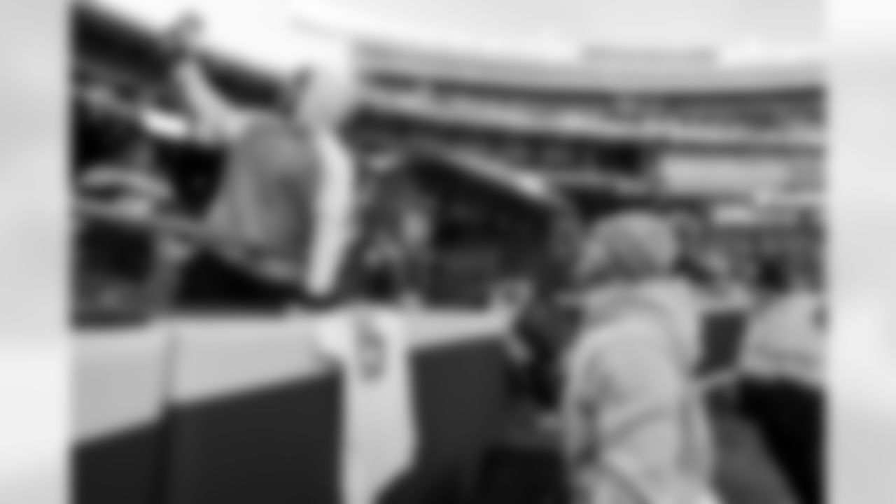 WR Ladd McConkey (15)