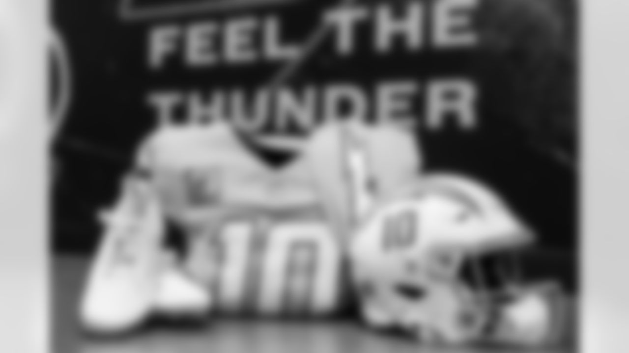 QB Justin Herbert (10)