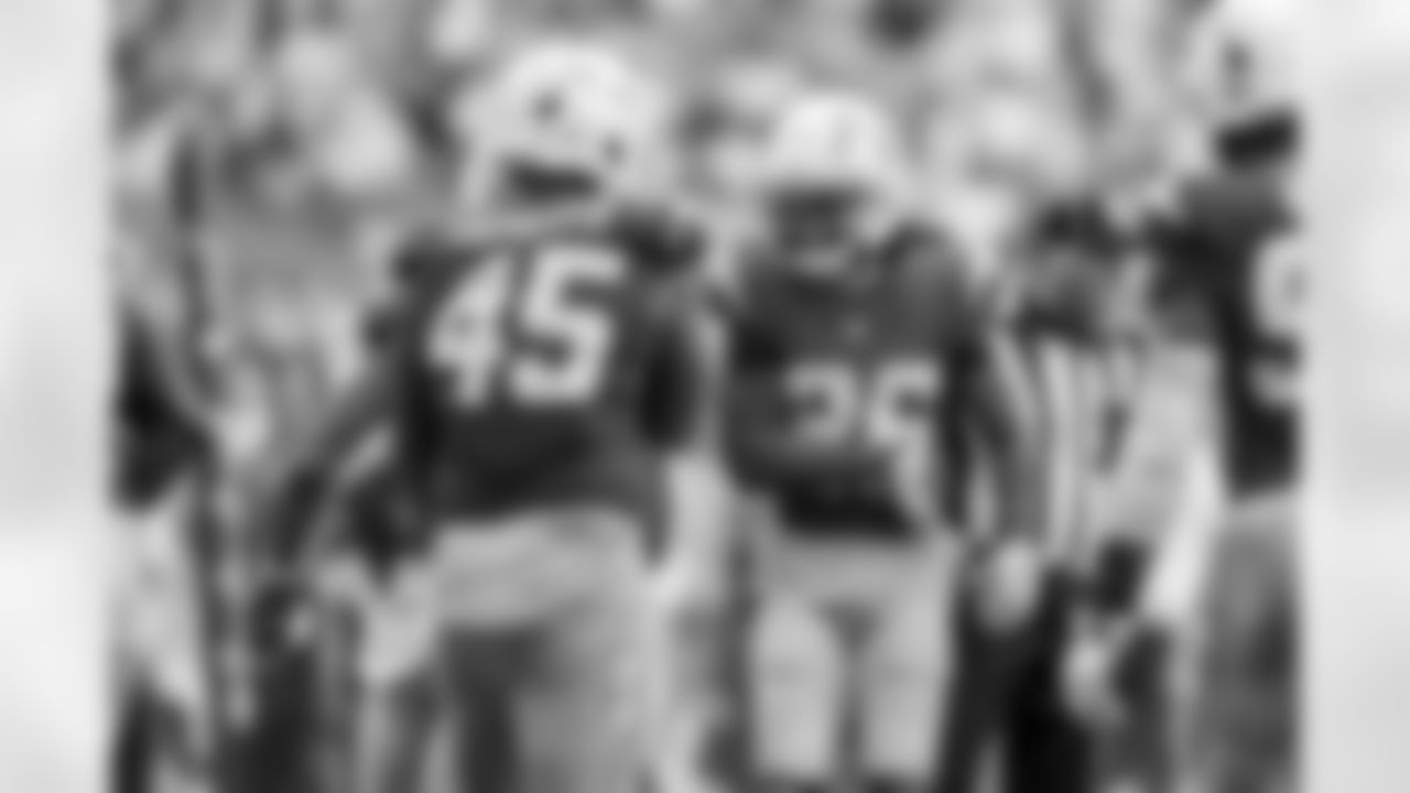 Take a look back at the best photos of Tuli Tuipulotu's 2025 campaign.