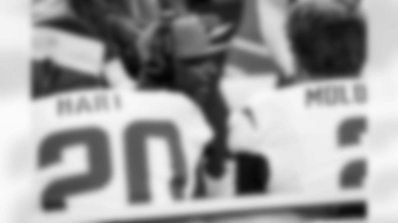 Defensive Backs Coach Steve Clinkscale