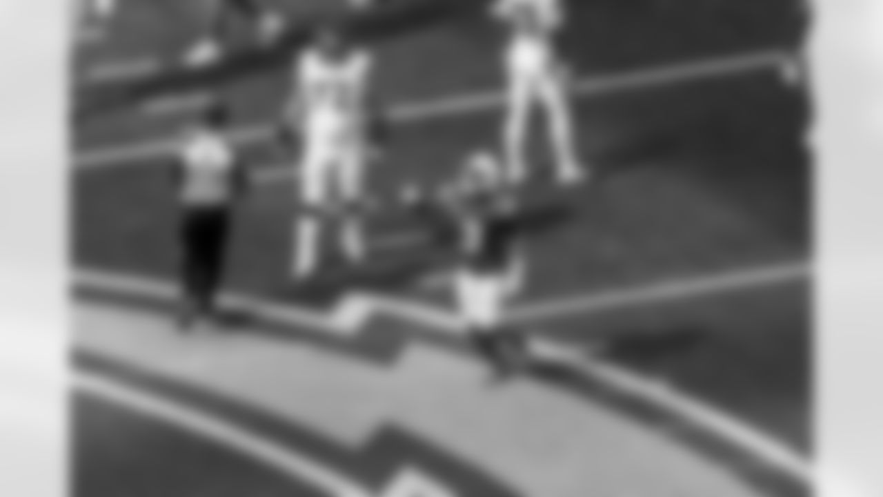 Take a look back at the best photos of Derwin James, Jr.'s 2025 campaign.