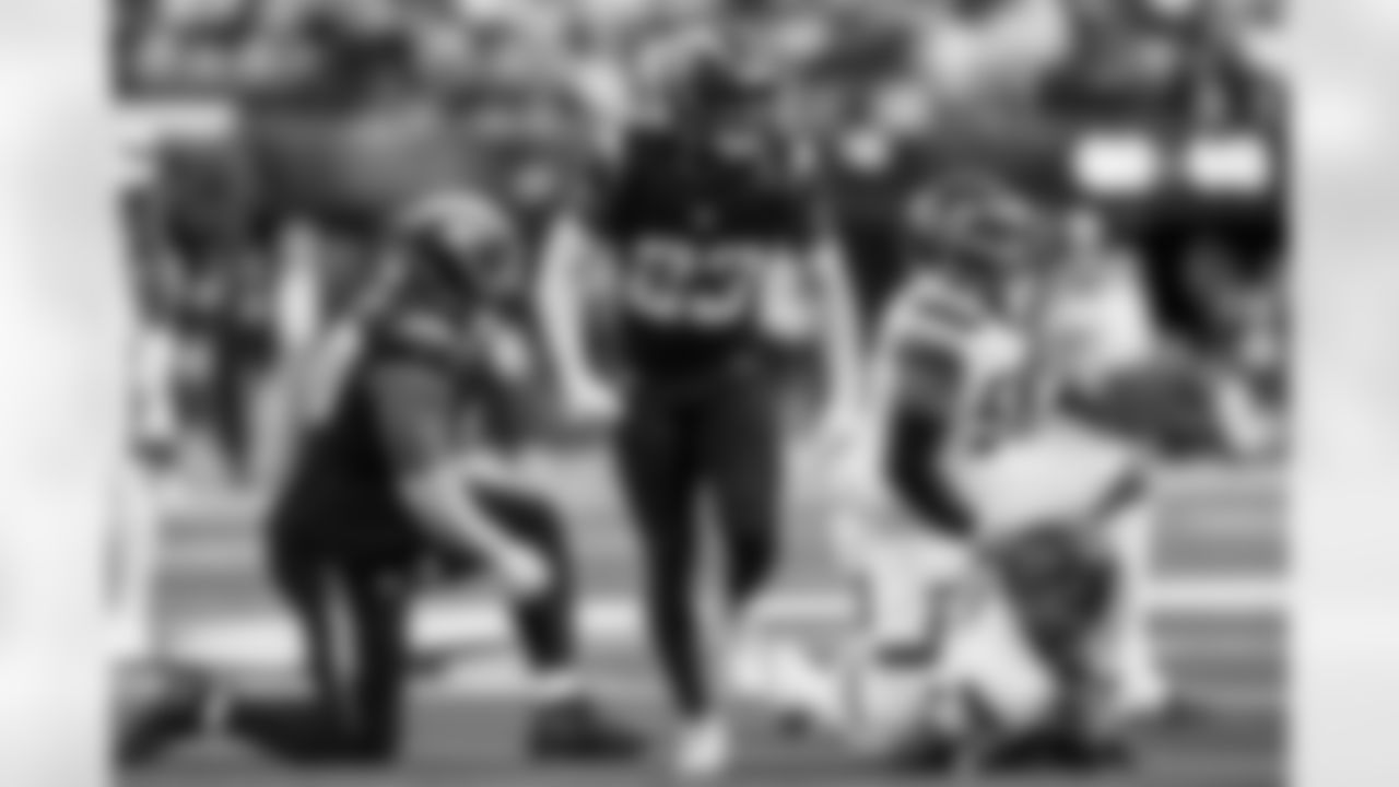 Check out the best shots from the Chargers Week 17 matchup against the Texans!