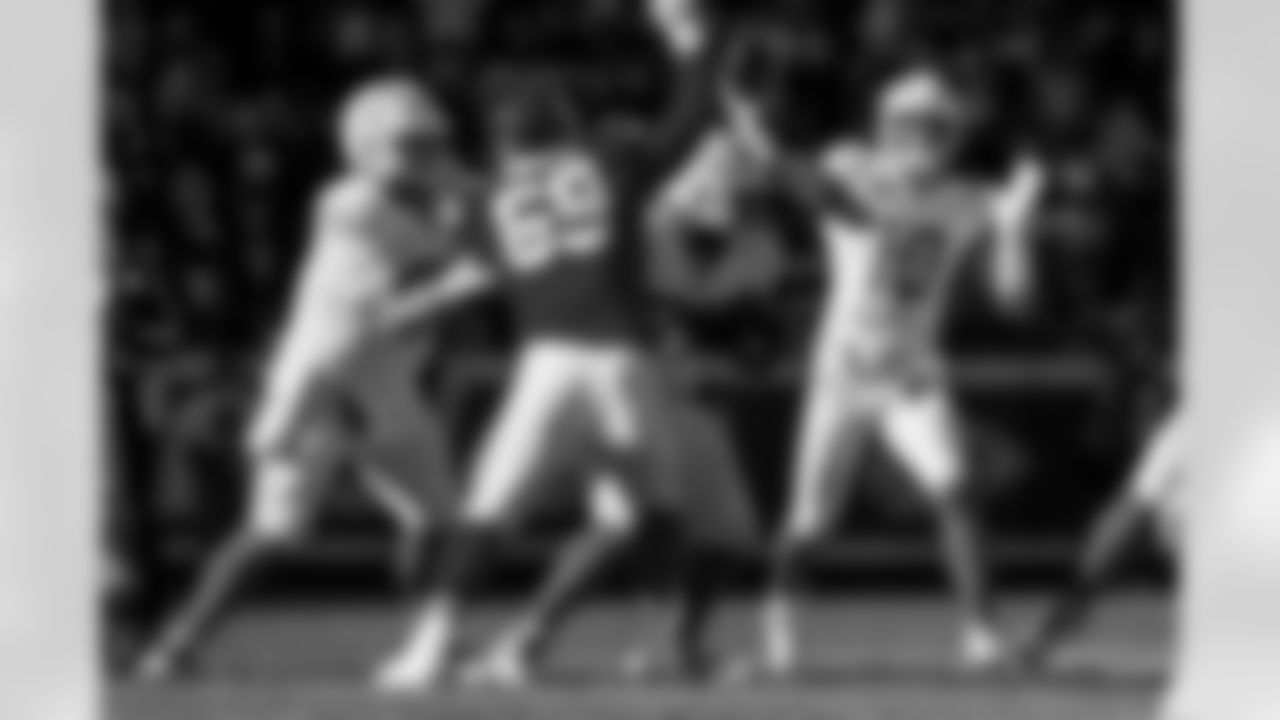 Take a look back at the best photos of Justin Herbert's 2025 campaign.