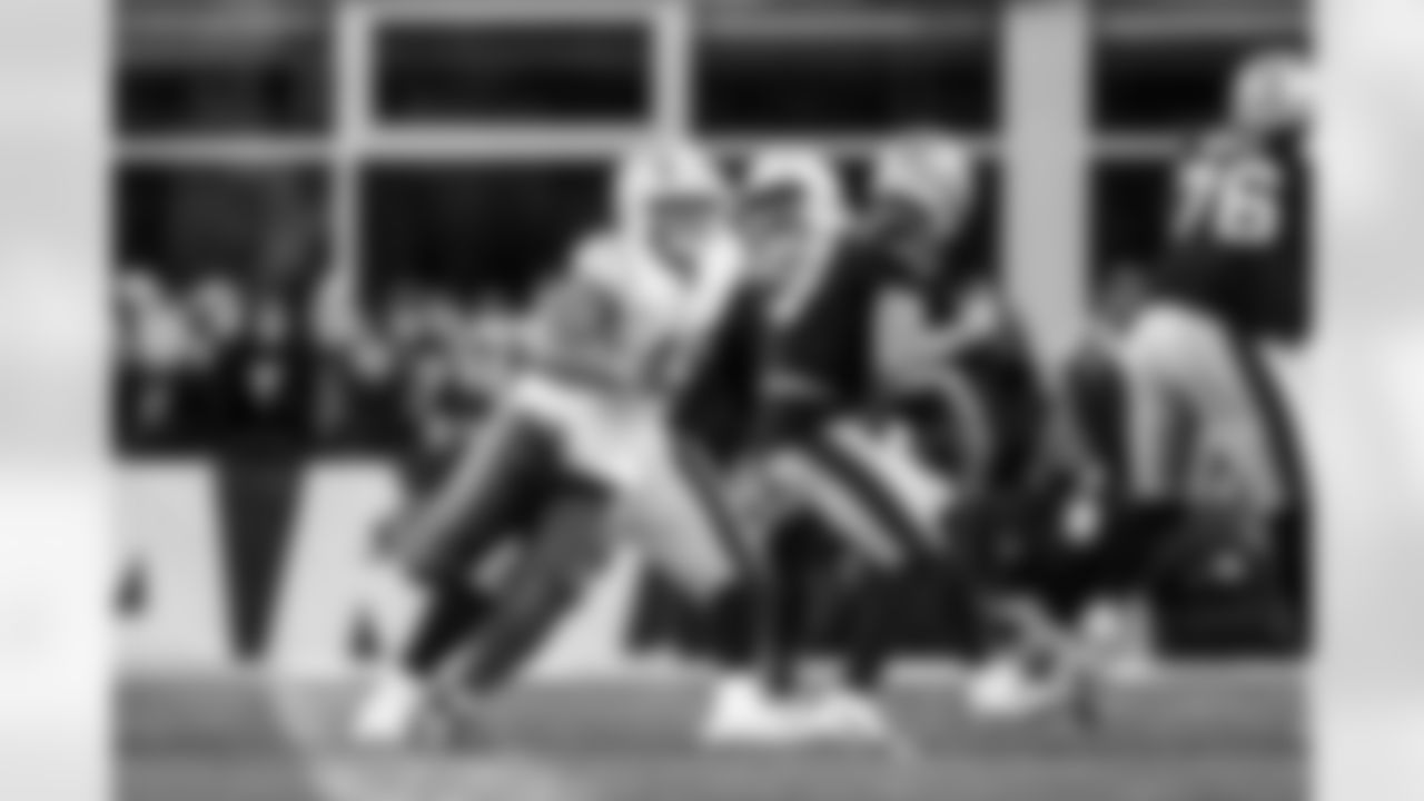 OLB Tuli Tuipulotu (45)