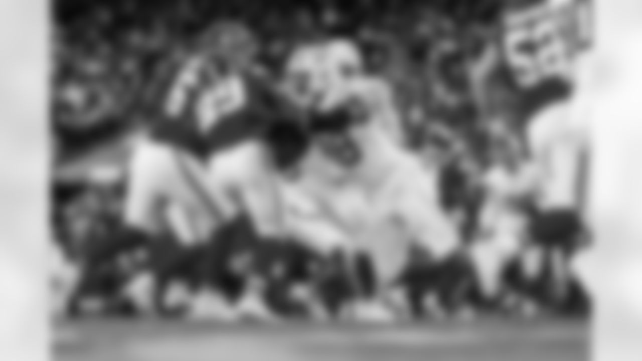 Check out the best shots from the Chargers Week 15 matchup against the Chiefs!