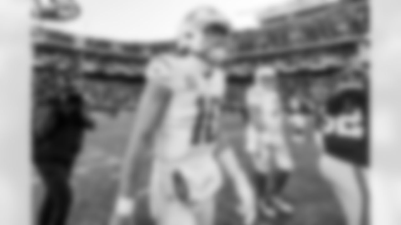 Check out the best shots from the Chargers Week 15 matchup against the Chiefs!