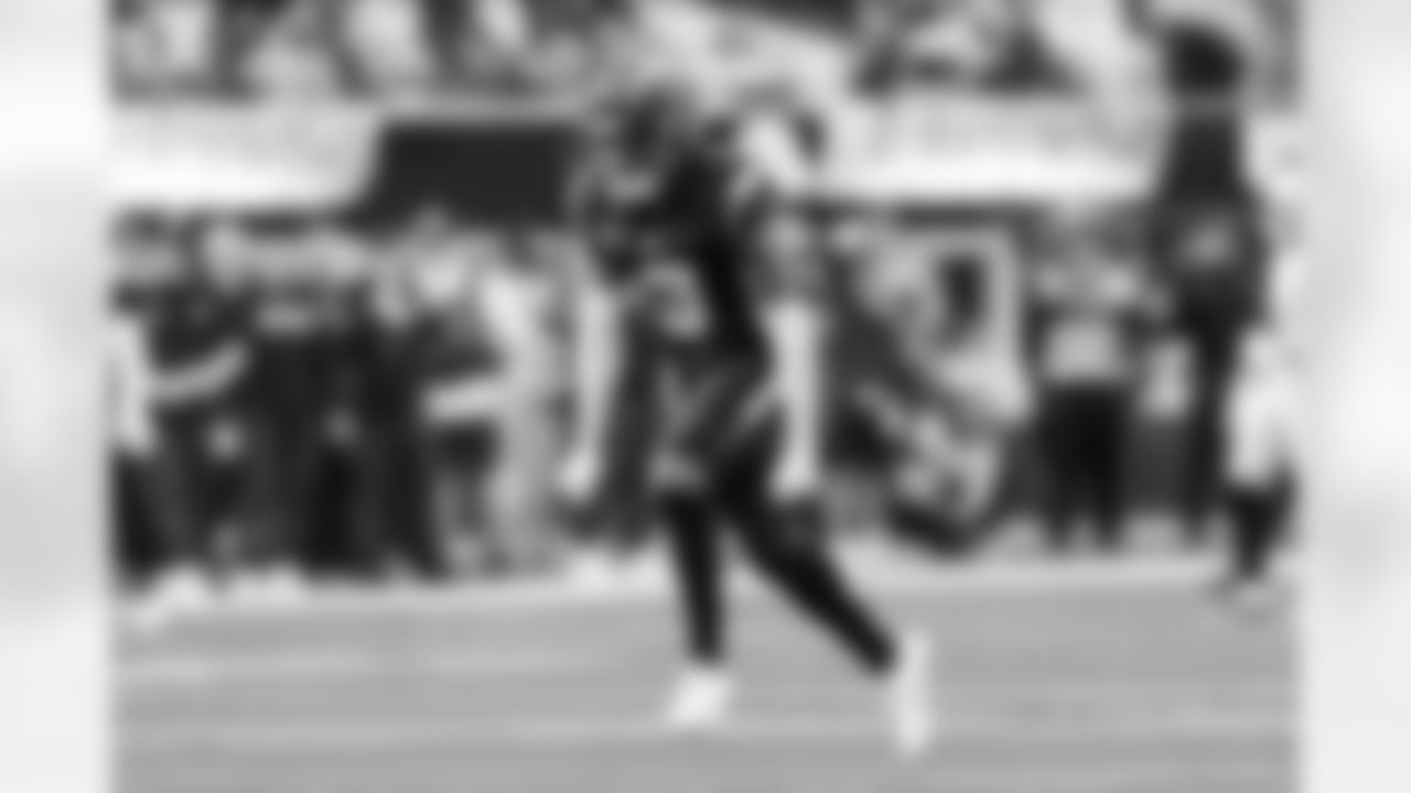 S Derwin James Jr. (3)