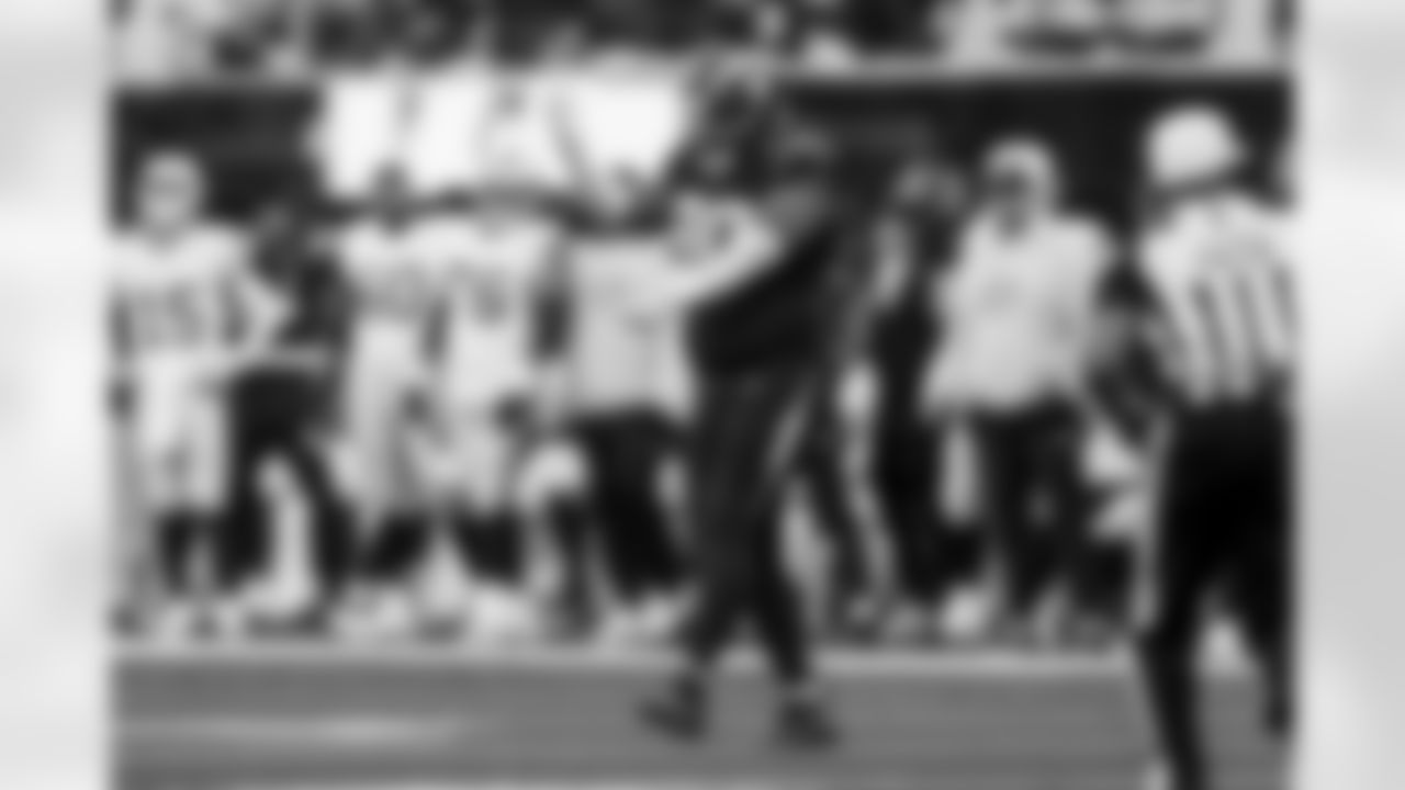 The Los Angeles Chargers agreed to terms on a multi-year contract extension with defensive lineman Teair Tart