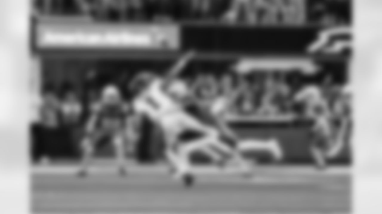 LB Daiyan Henley (0)