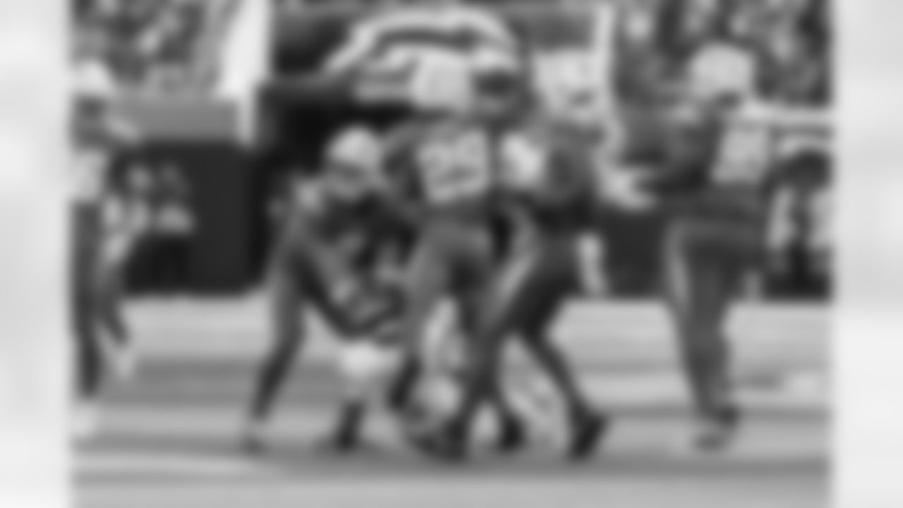 Check out the best shots from the Chargers Week 5 matchup against the Commanders!