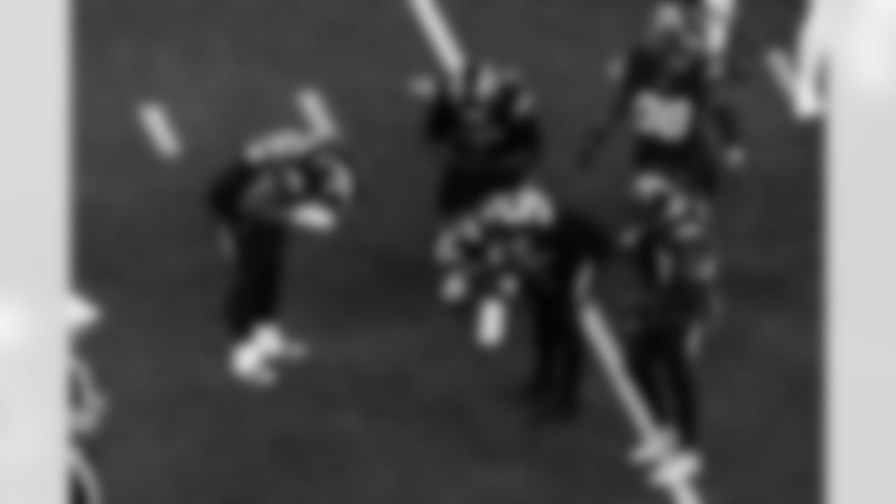 Take a look at the best photos of Chargers 2026 free agent Khalil Mack