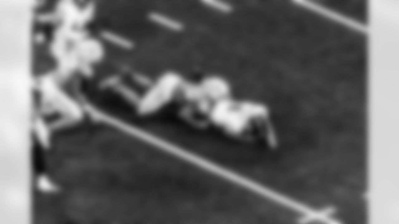 Take a look back at the Chargers Week 10 matchup with the Steelers in monochrome.