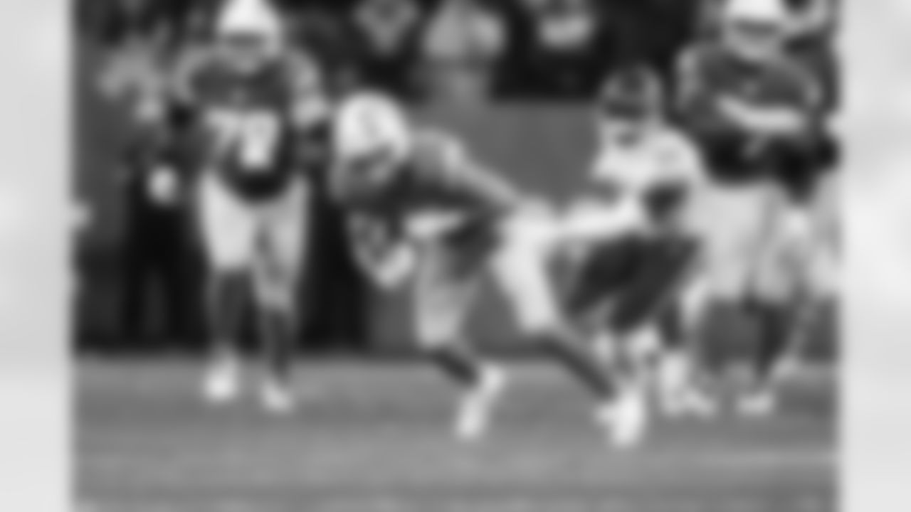 WR Ladd McConkey (15)
