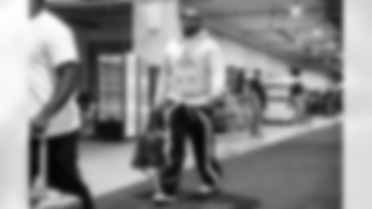 DL Da'Shawn Hand (91)