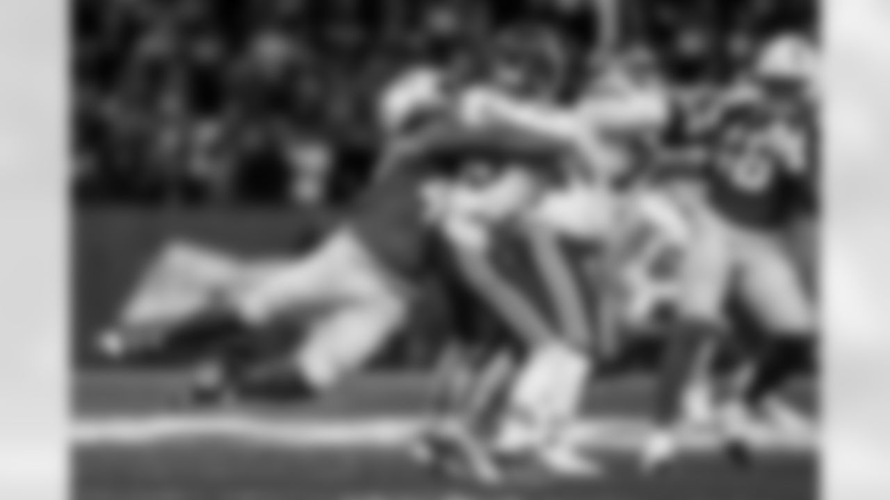 Take a look back at the best photos of Tuli Tuipulotu's 2025 campaign.