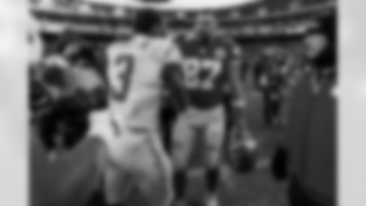 Check out the best shots from the Chargers Week 15 matchup against the Chiefs!