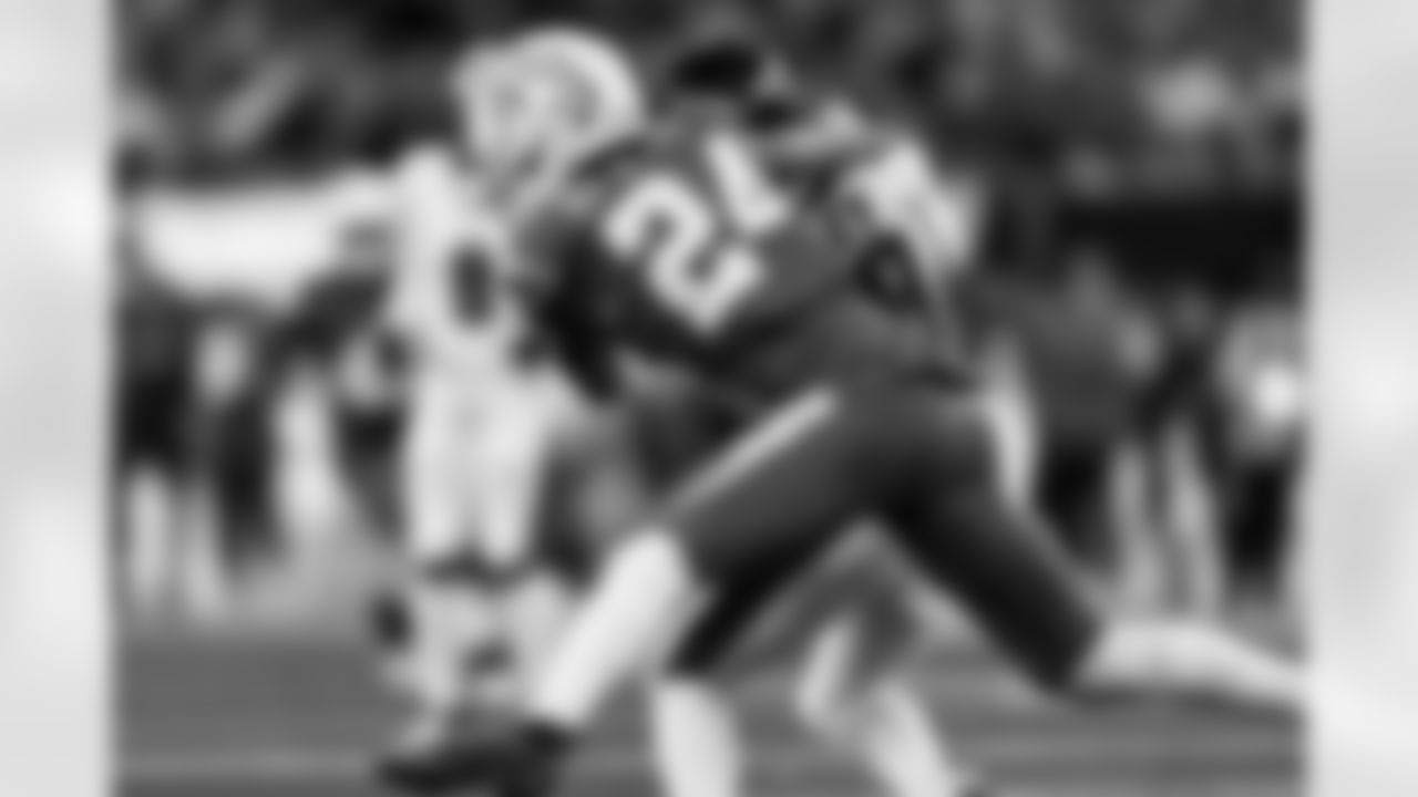 Take a look at the best photos of Chargers 2026 free agent Benjamin St-Juste