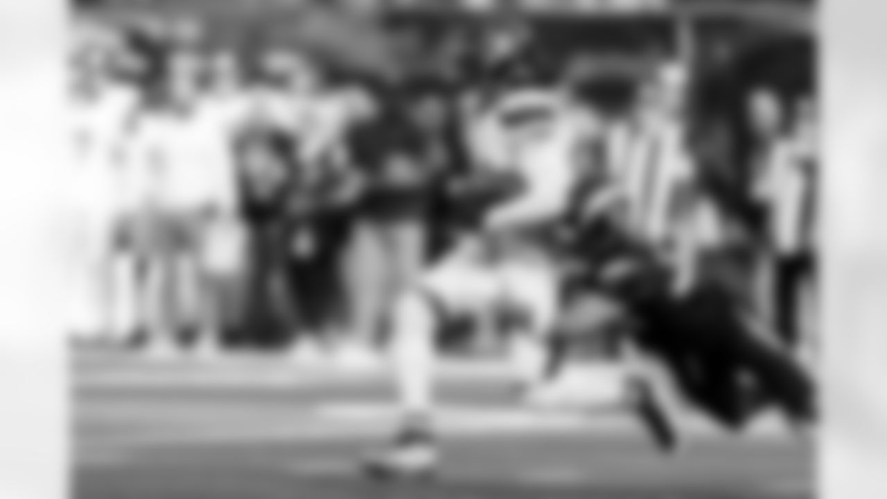 DB Deane Leonard (33)