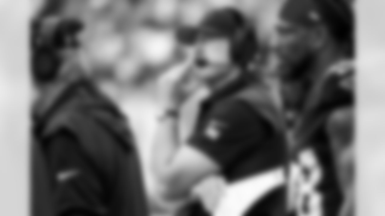 Atlanta Falcons head coach Arthur Smith looks on from the sideline during the first half of an NFL football game against the Tennessee Titans, Sunday, Oct. 29, 2023, in Nashville, Tenn. (AP Photo/John Amis)