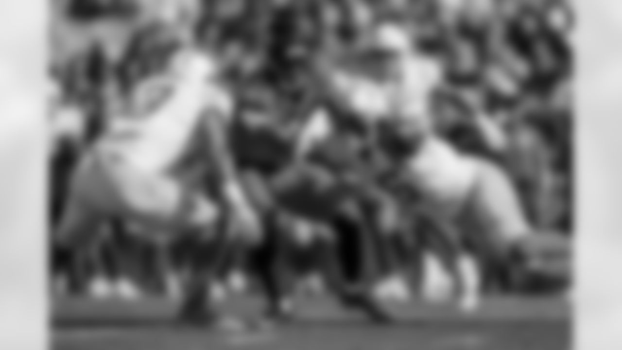 Take a look at the best photos of Chargers 2026 free agent Denzel Perryman