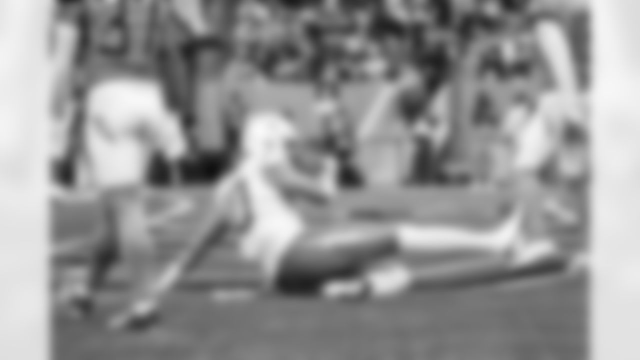 QB Justin Herbert (10)