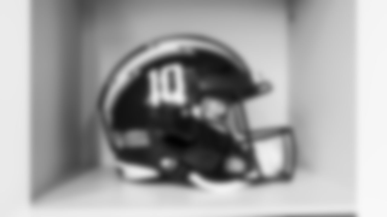 QB Justin Herbert (10)