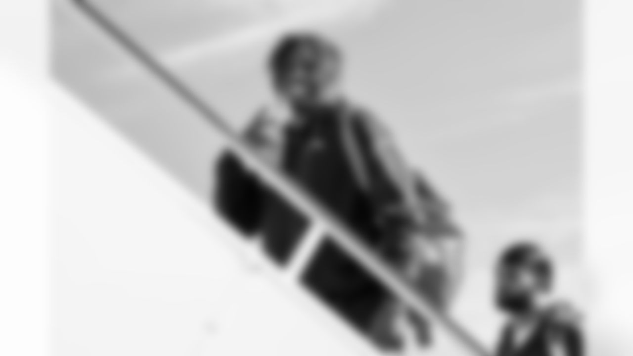 S RJ Mickens (27) and QB DJ Uiagalelei (7)