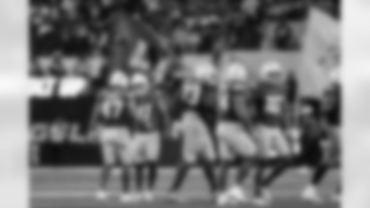 WR Tre Harris (9) and K Cameron Dicker (11)