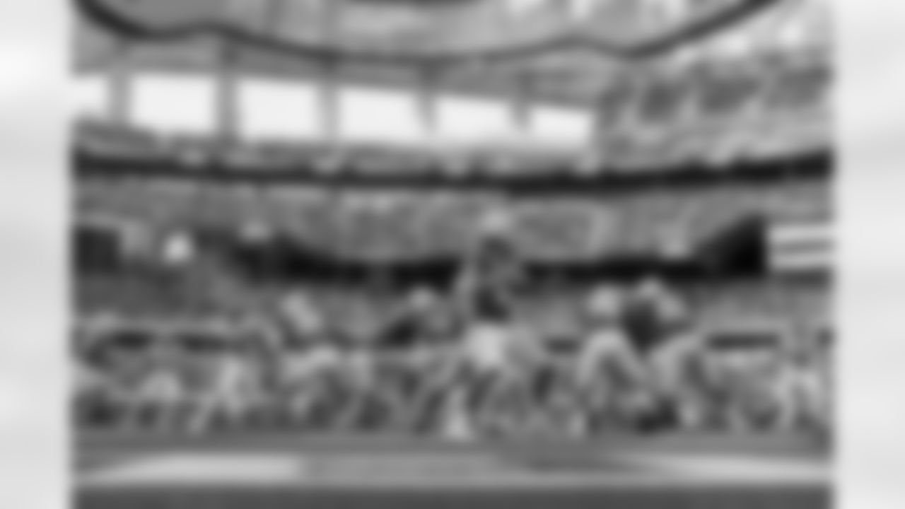 The Los Angeles Chargers play the Detroit Lions on Sunday, November 12, 2023 at SoFi Stadium in Inglewood, CA.
[FINAL SCORE: DET 41 - LAC 38]