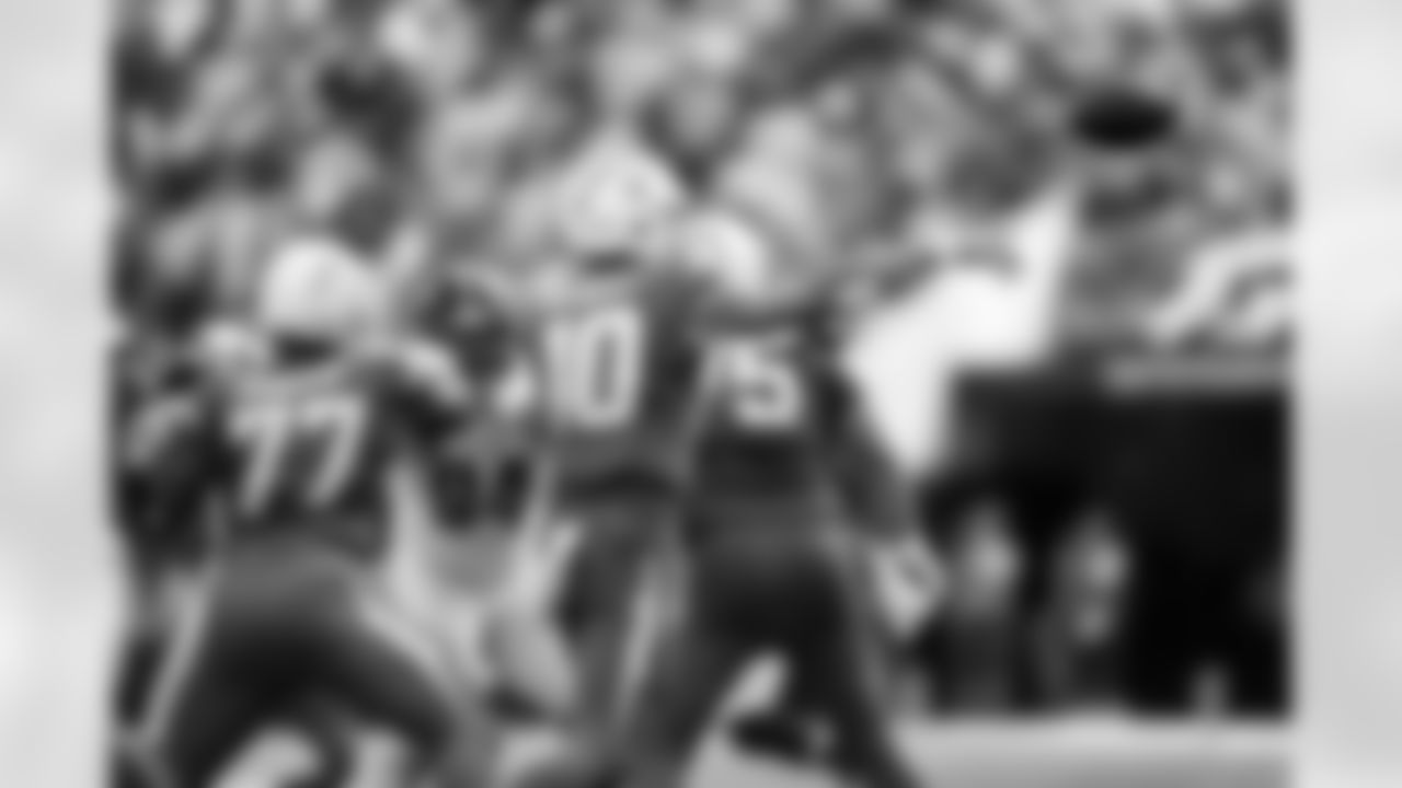 QB Justin Herbert (10)
