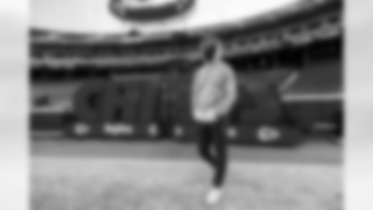 Check out the best shots from the Chargers Week 15 matchup against the Chiefs!