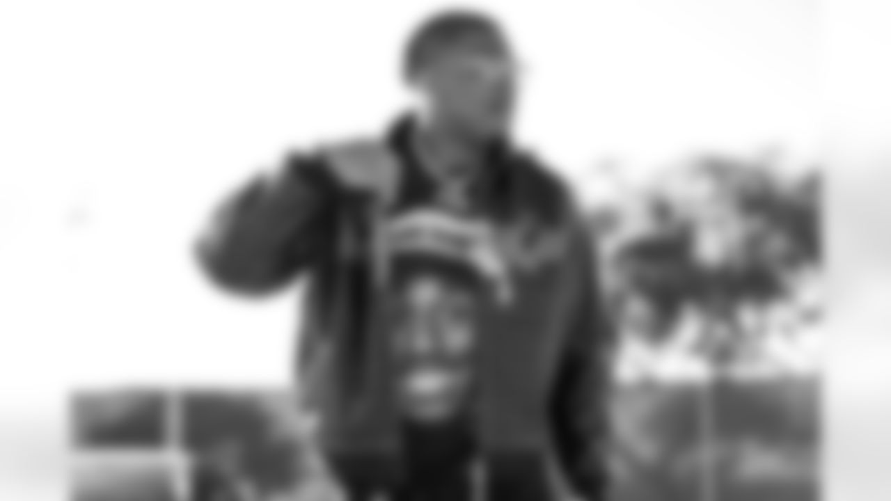 LB Daiyan Henley (0)