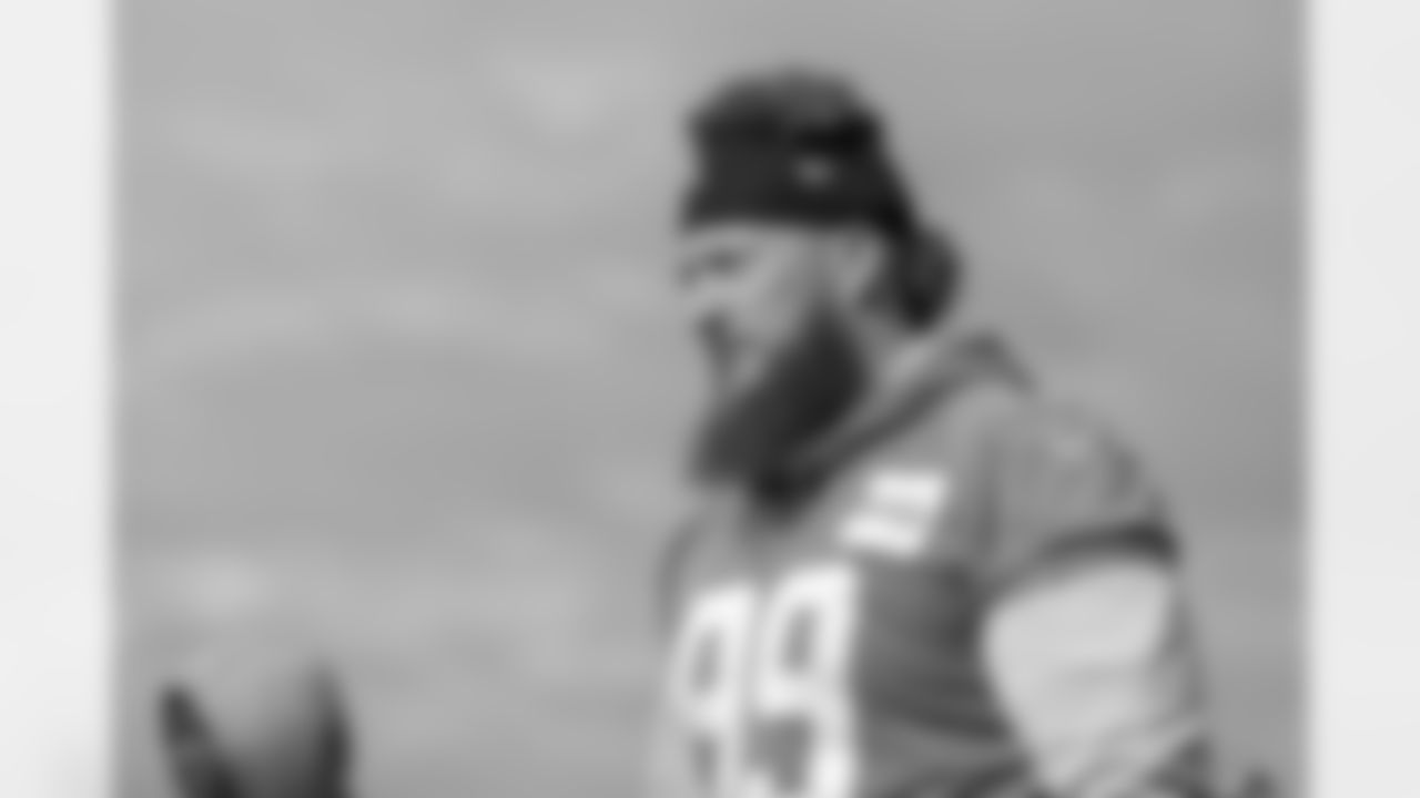 Check out the best photos of the Chargers Thursday practice at Hoag Performance Center