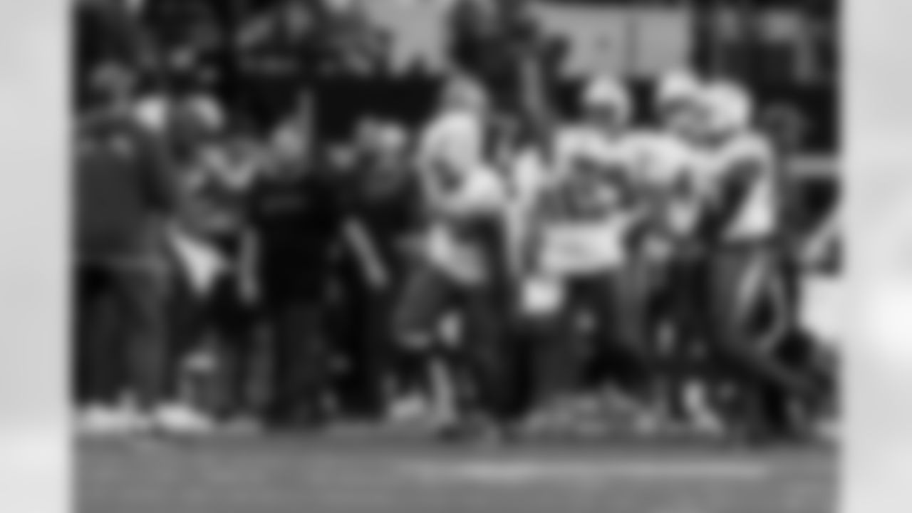 Take a look back at the best photos of Tuli Tuipulotu's 2025 campaign.