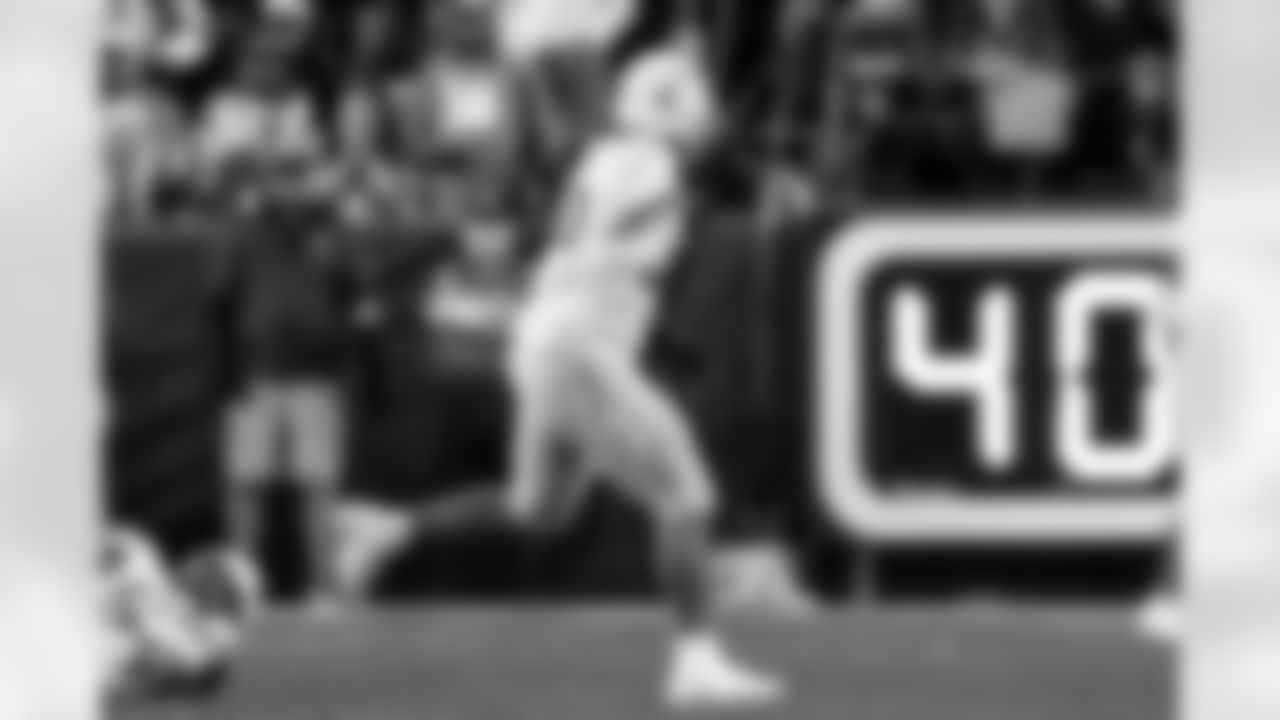 DL Justin Eboigbe (92)