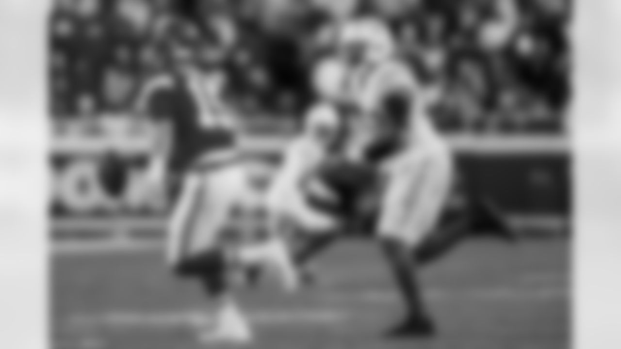 Check out the best shots from the Chargers Week 15 matchup against the Chiefs!