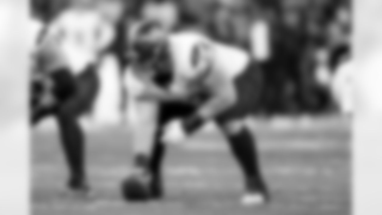 The Los Angeles Chargers signed center Tyler Biadasz.