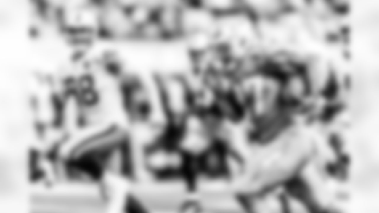 The Los Angeles Chargers play the Las Vegas Raiders on Sunday, September 8, 2024 at SoFi Stadium in Inglewood, CA.
[FINAL SCORE: LAC 22 - LV 10]