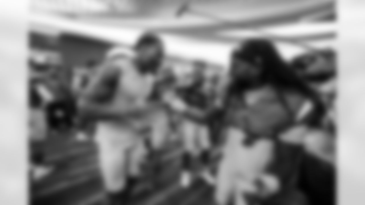 S Derwin James Jr. (3) and CB Donte Jackson (26)