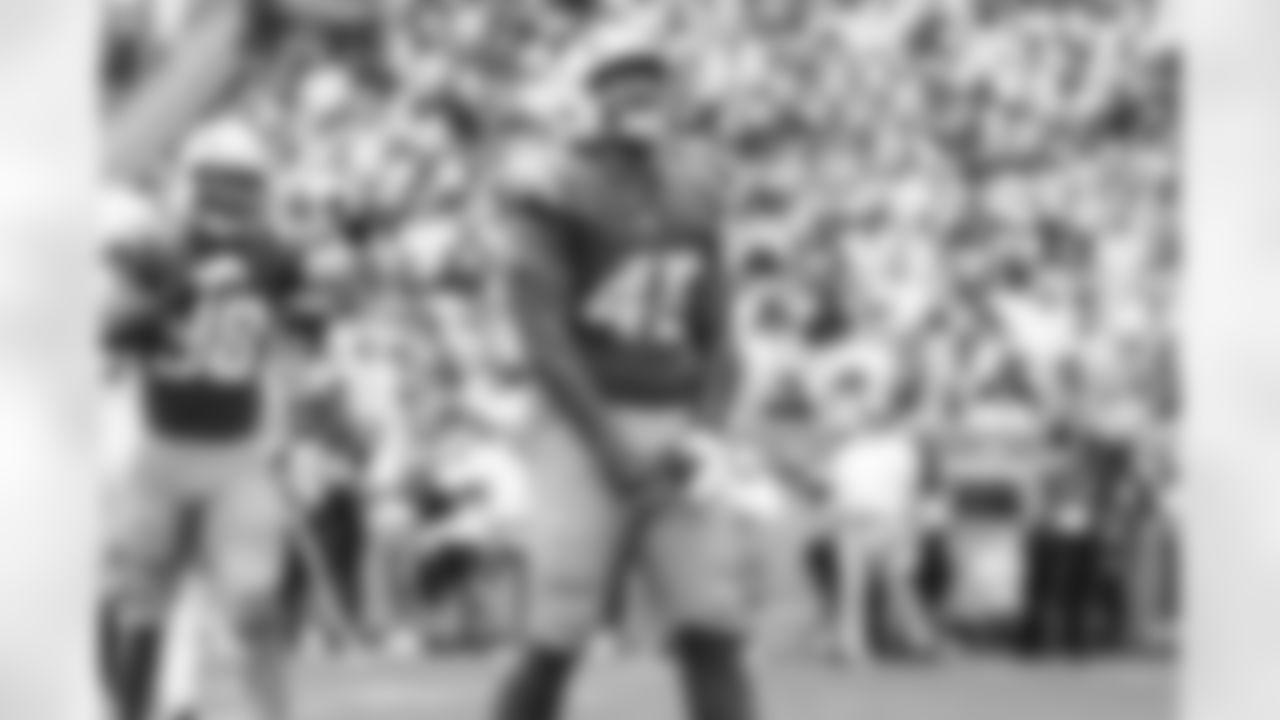 OLB Tuli Tuipulotu (45)