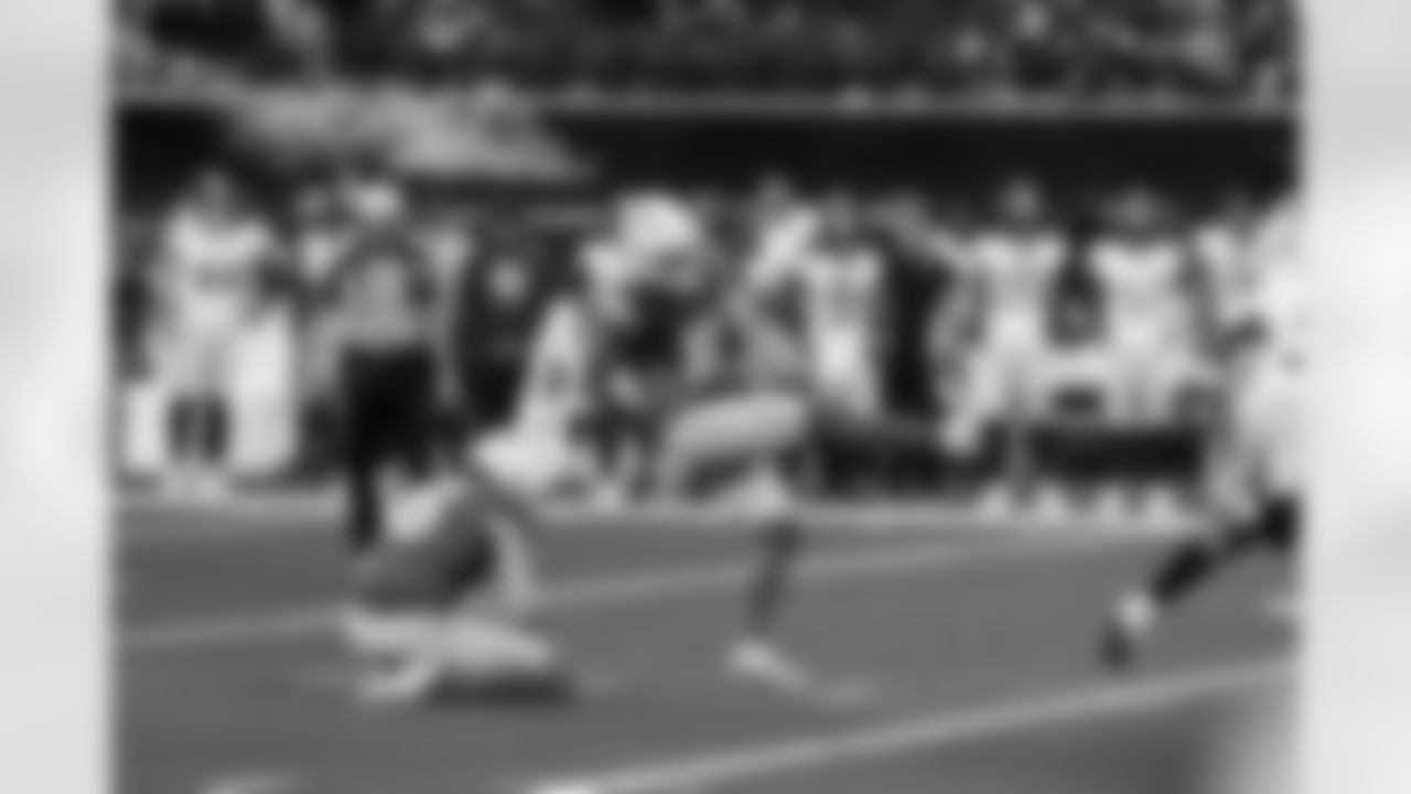 K Cameron Dicker (11) and P JK Scott (16)