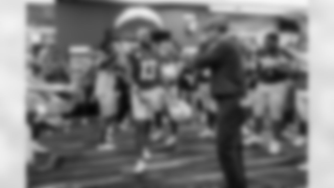 Check out the best shots from the Chargers Week 10 matchup against the Steelers!