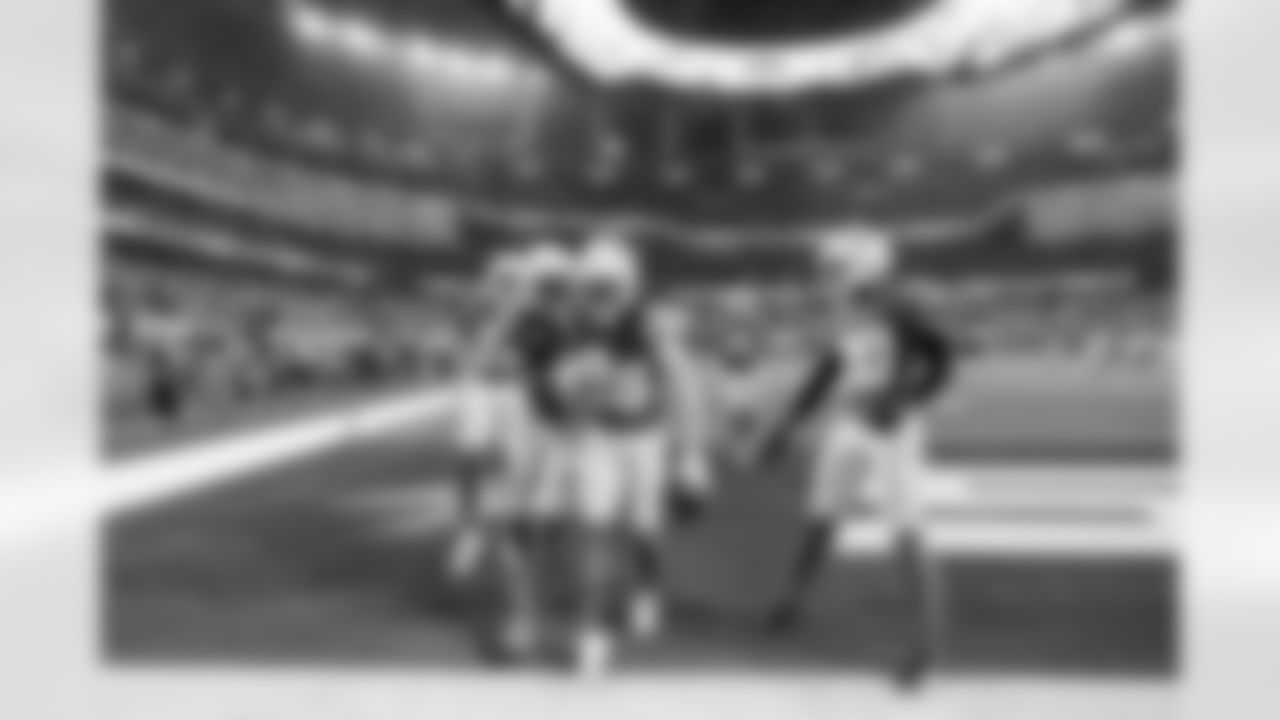 Check out the best shots from the Chargers Week 10 matchup against the Steelers!