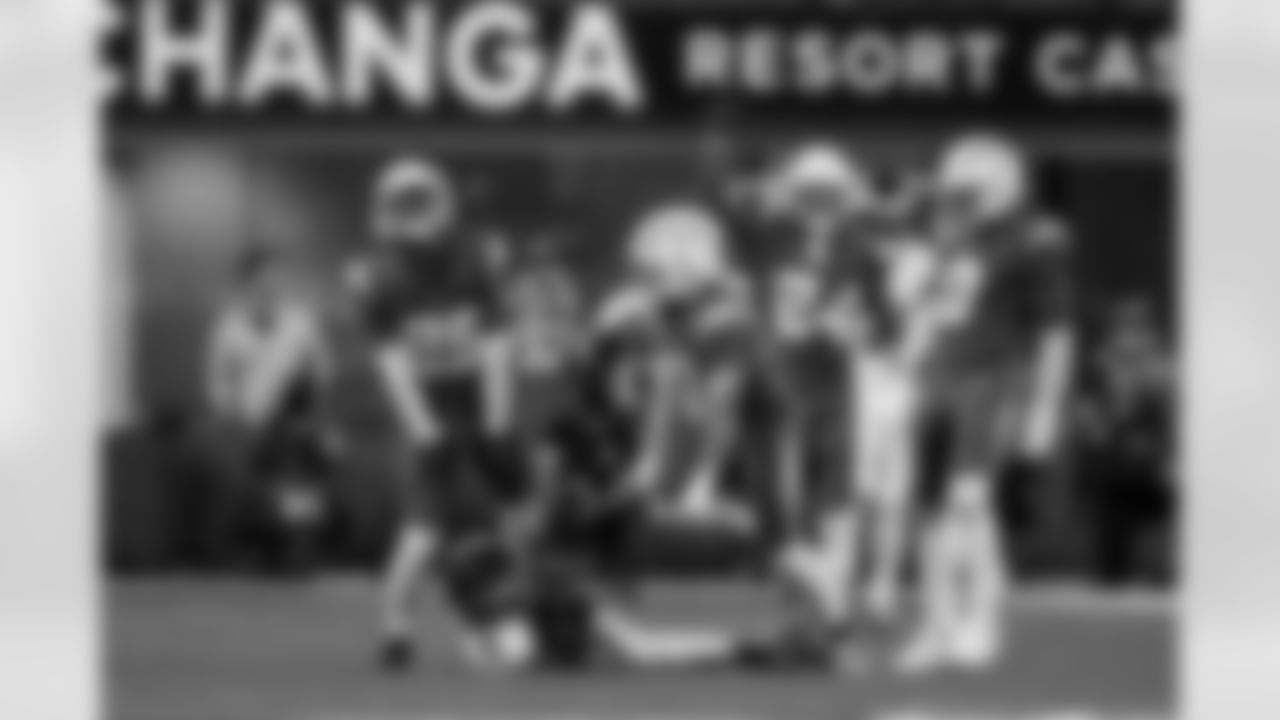 CB Tarheeb Still (29) and DB Elijah Molden (2)