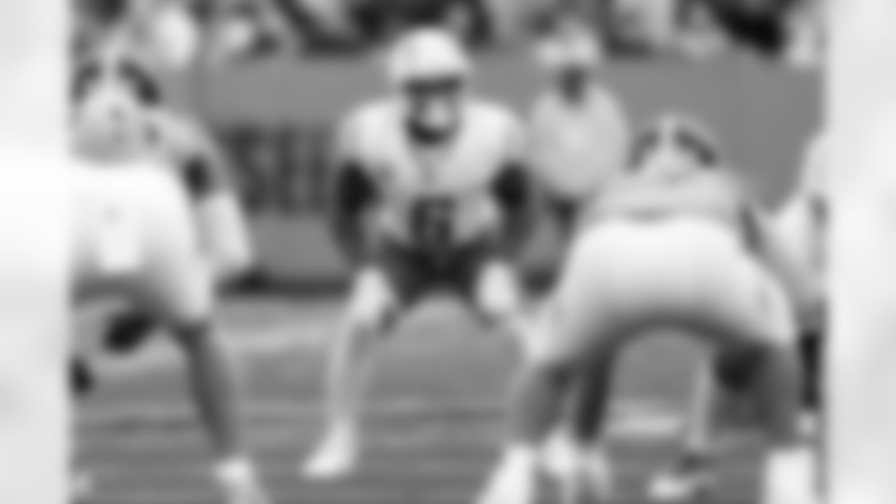 Check out the best shots from the Chargers Week 9 matchup against the Titans!