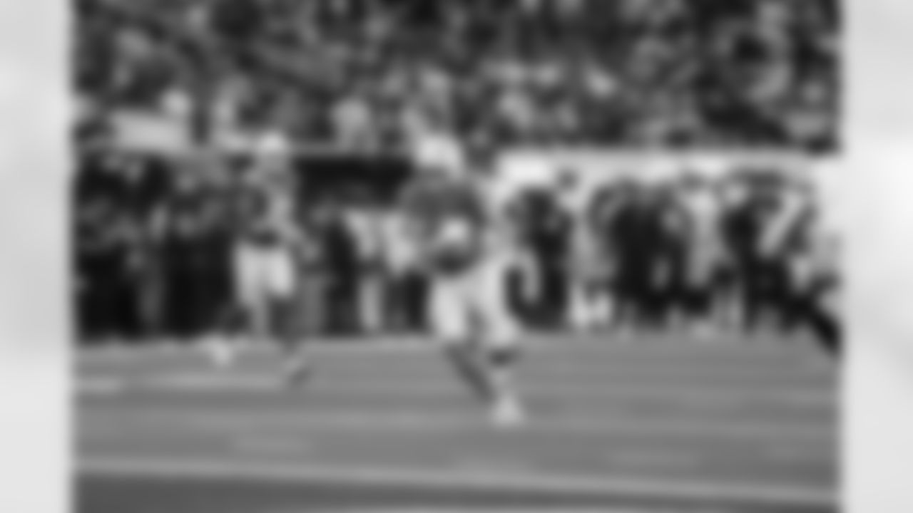 WR Ladd McConkey (15)