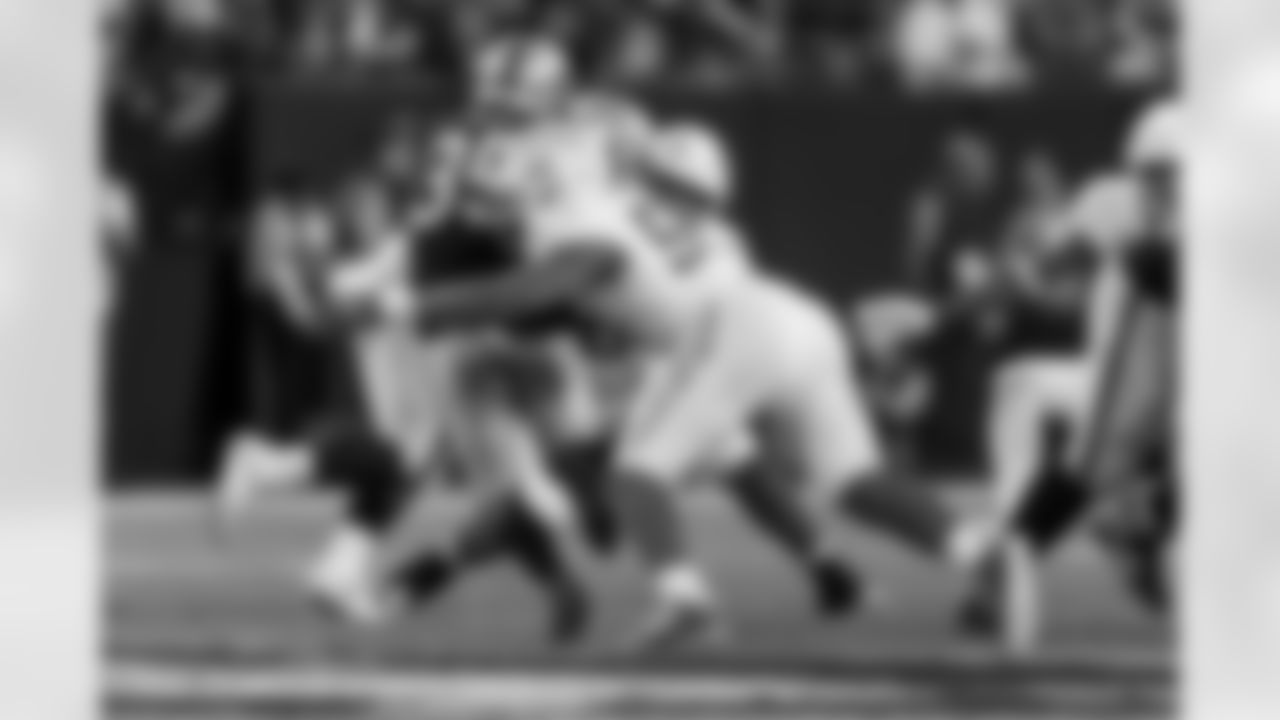 The Los Angeles Chargers play the Las Vegas Raiders on Thursday, December 14, 2023 at Allegiant Stadium in Las Vegas, NV.
[FINAL SCORE: LV 63 - LAC 21]