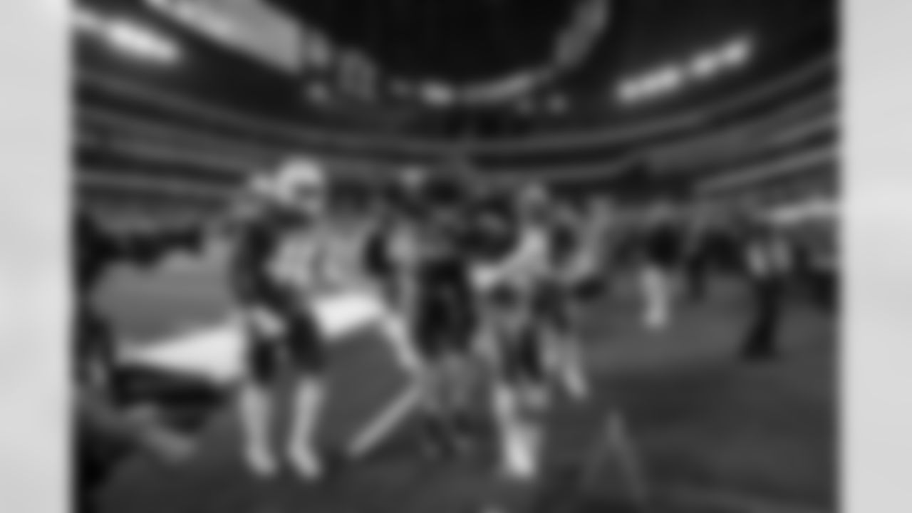 S Kendall Williamson (40), LB Del'Shawn Phillips (53) and S Tony Jefferson (23)