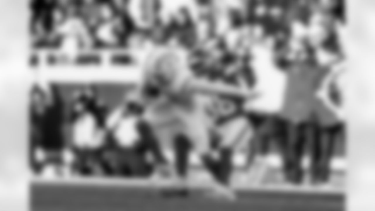 WR Ladd McConkey (15)