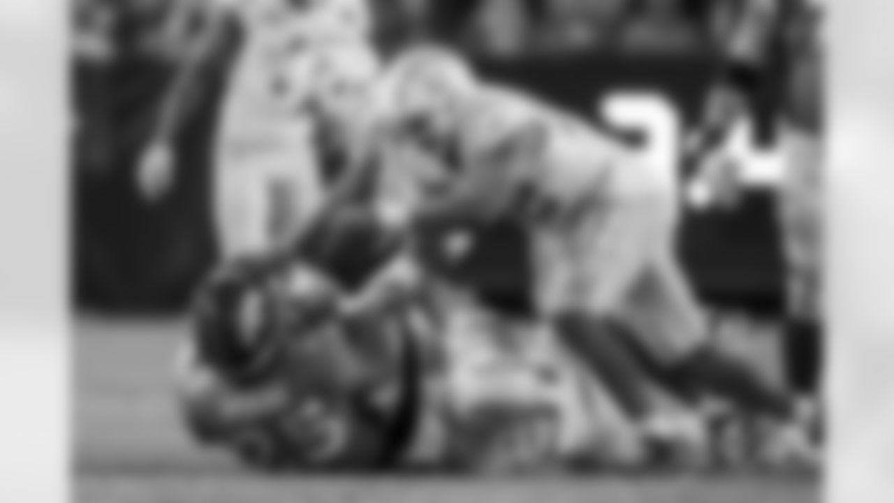 The Los Angeles Chargers play the Denver Broncos on Sunday, December 31, 2023 at Empower Field at Mile High in Denver, CO.
[FINAL SCORE: DEN 16 - LAC 9]